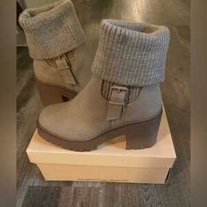 NWT SODA Tan Women's Ankle Boots.